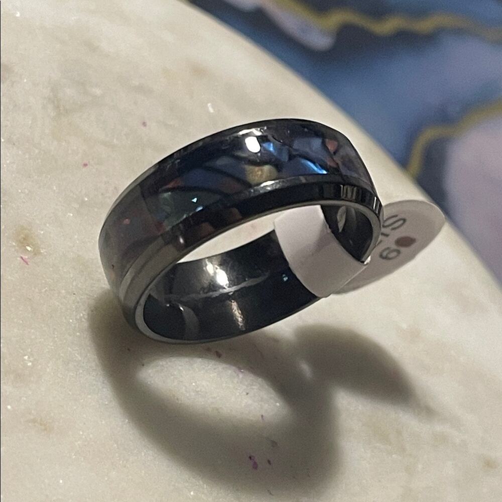 Men’s wedding band style ring stainless steel size 9